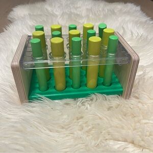 LOVEVERY wooden posting stand